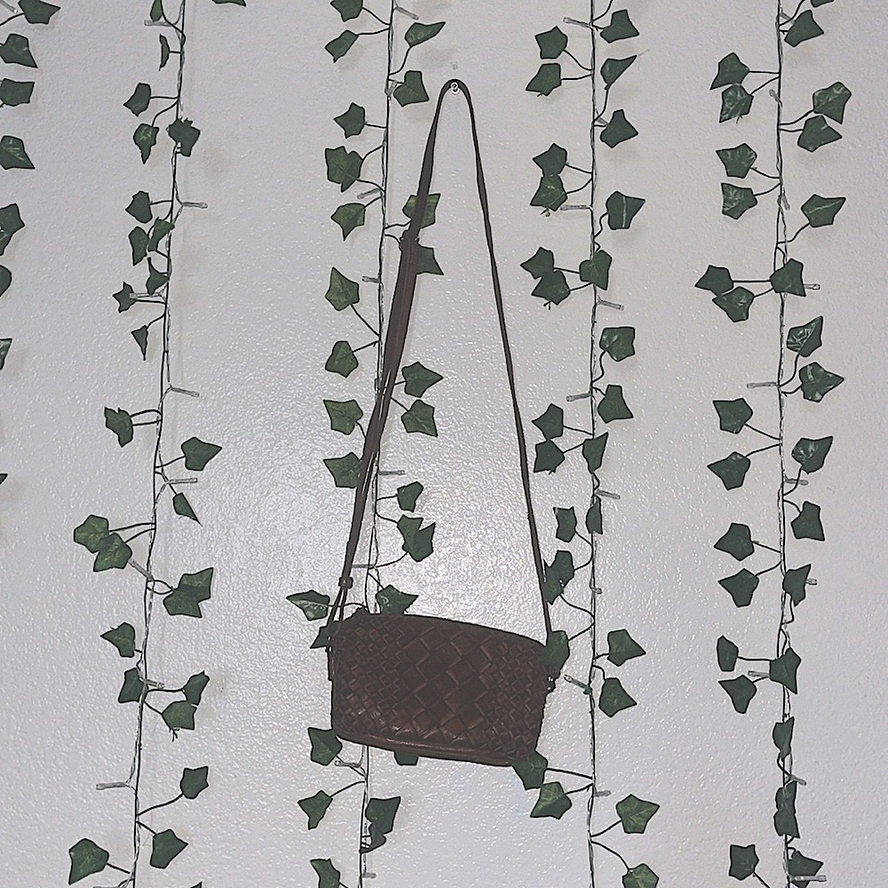 Brown leather crossbody bag